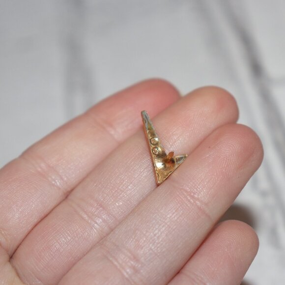 Vintage lapel pin check mark with 69 .75" - Picture 2 of 4